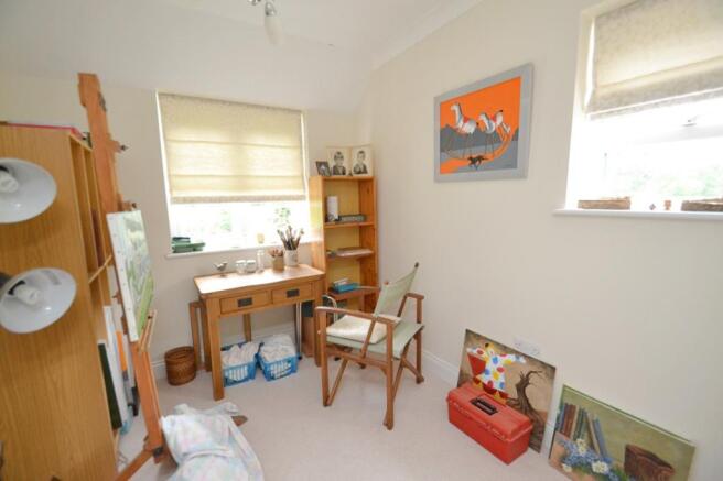 Bedroom 3/Study