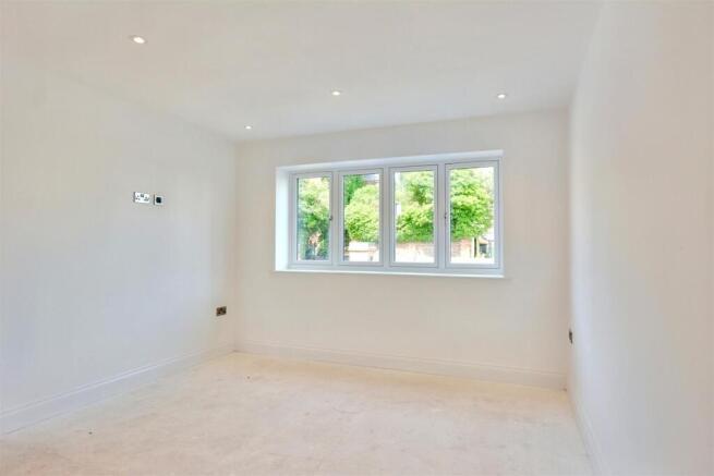 Devonshire Drive, Eastwood, Nottingham photo 4