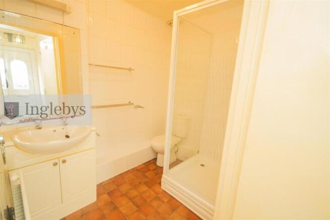 1 bed Flat for sale Image 4