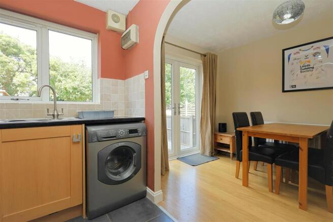 3 bed Town House for sale Image 8