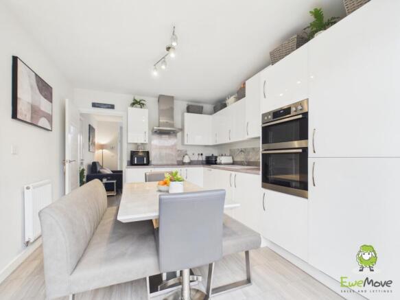 16 Greenkeepers Avenue - Kitchen-Diner