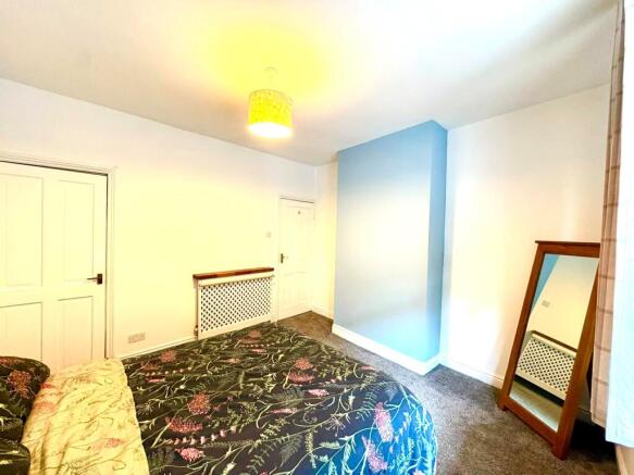 3 bed House to rent Image 9