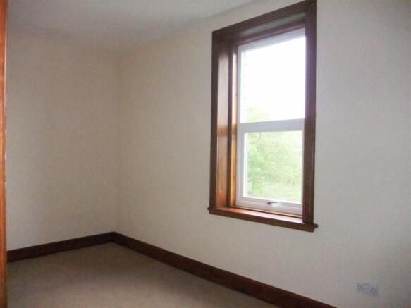3 bed Terraced to rent Image 8