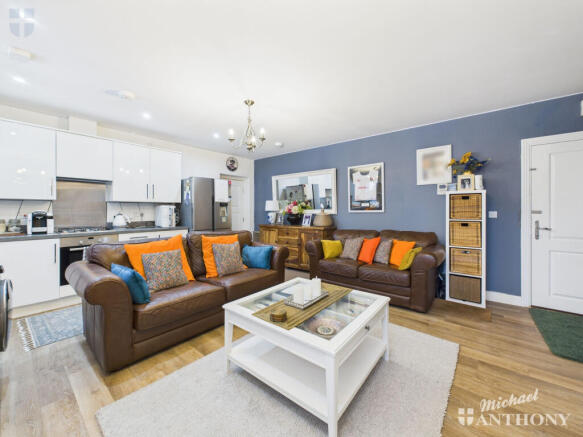 deee49941b894a849f8180c4007d3439_80_CAM03852G0-PR0