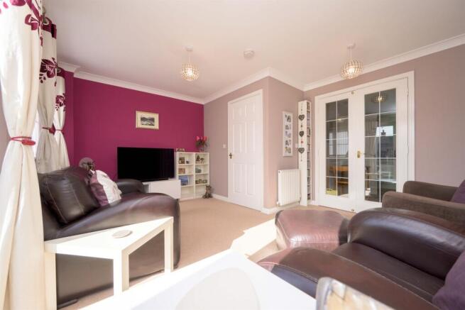 Yaffle Crescent, Desborough, Kettering photo 4