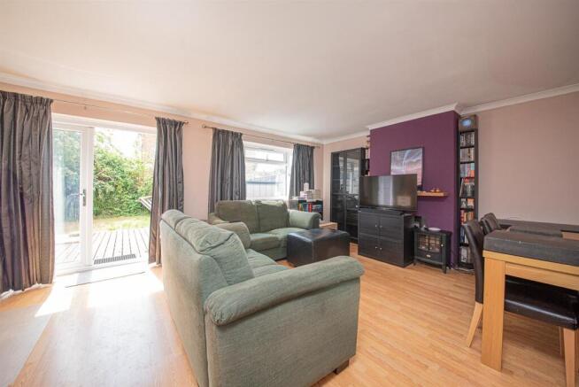 72 Christchurch Drive (4).jpg