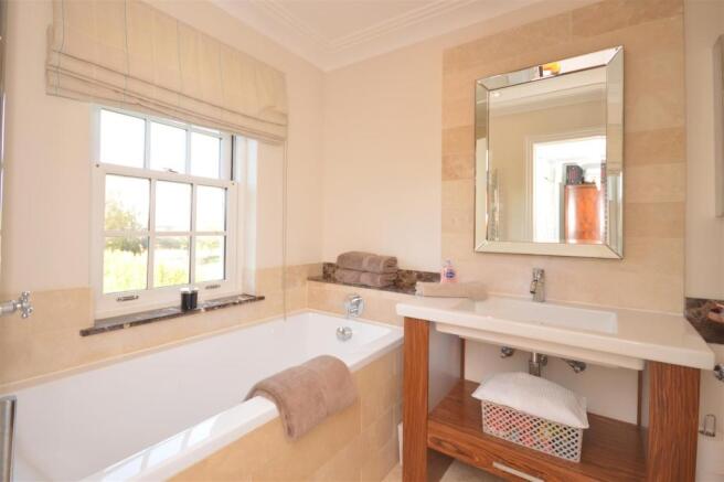 En-suite/Bath Shower Room