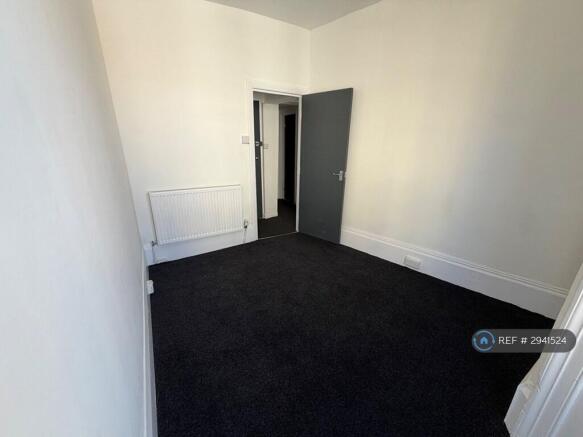 2 bed Flat to rent Image 6