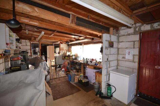 Garage / Workshop