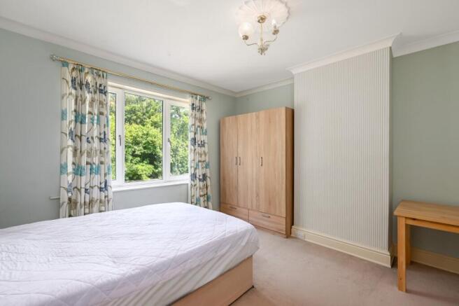 3 bed Semi-Detached to rent Image 9