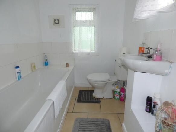 Ground Floor Bathroo