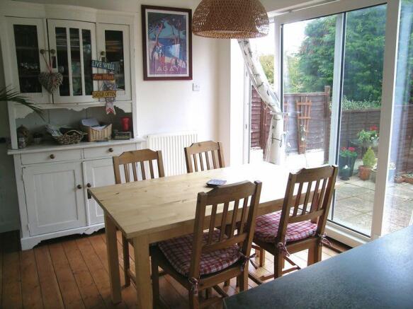 Kitchen/Dining...