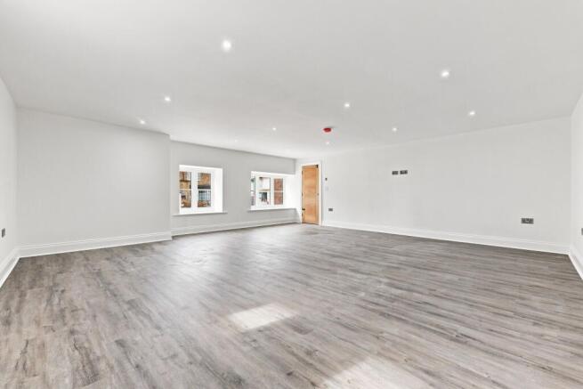 3 bed Detached to rent Image 11