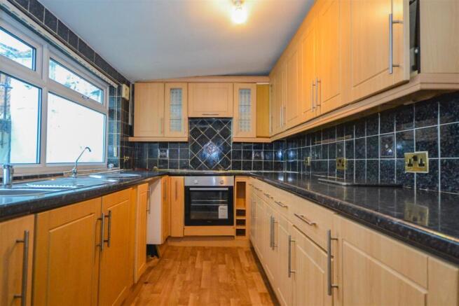 4 bed Terraced for sale Image 4