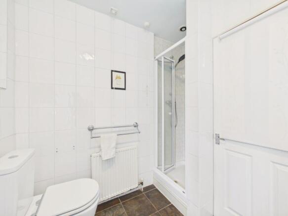 3 bed Terraced for sale Image 8