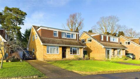 Keswick Drive, Lightwater, Surrey, GU18