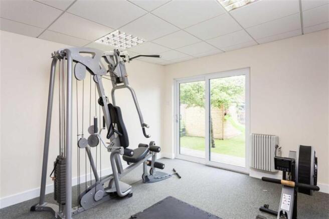BAR/GYM ROOM