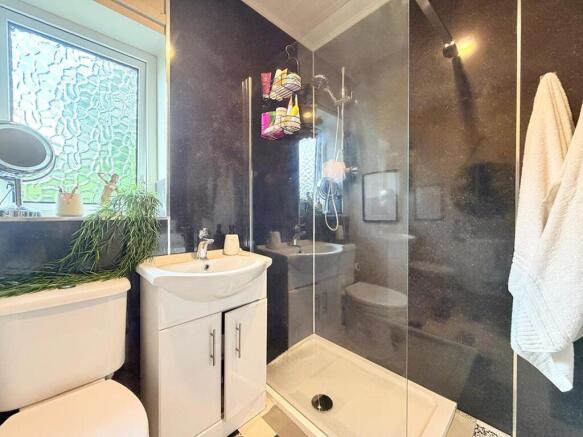 2 bed House for sale Image 9