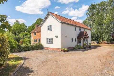 Sympathetically Extended and Renovated Family Home in Hempnall