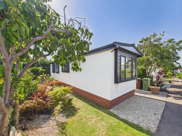 Grange Orchard, The Reddings, Cheltenham, Gloucestershire, GL51 photo 4
