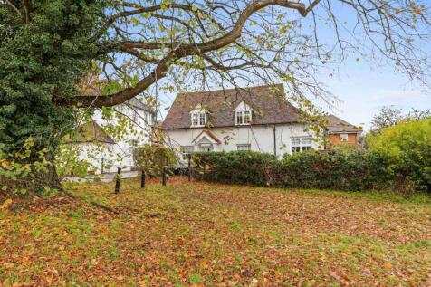 Amersham Road, High Wycombe, HP13