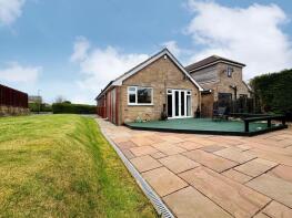 38, Heights Drive, Linthwaite, Huddersfield HD7 5SU