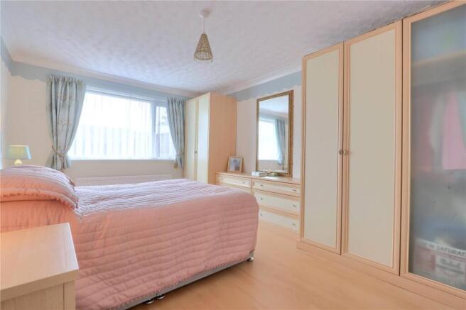 2 bed Bungalow for sale Image 8