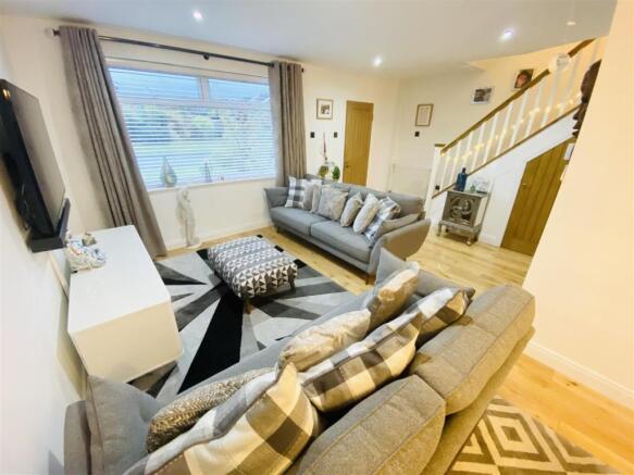 Lounge / Dining Room