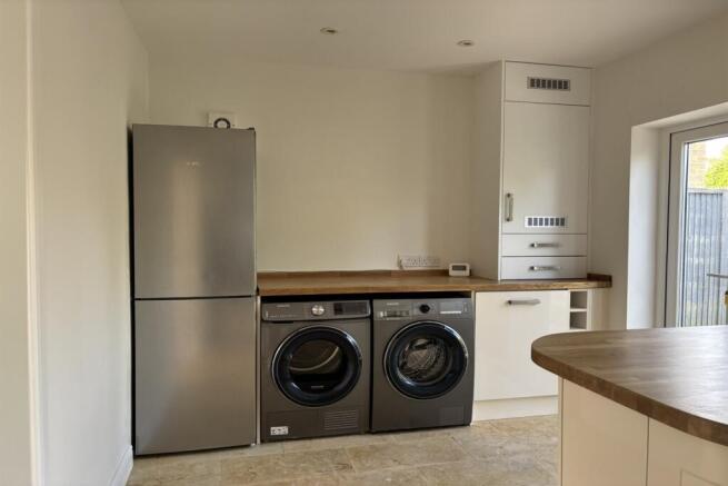 Kitchen (Main)