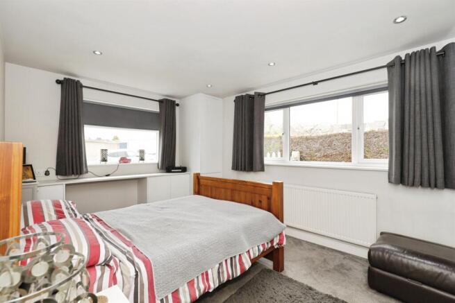 2 bed Detached Bungalow for sale Image 7