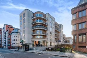 Flat 37, 15 City Court, Lower Canal Walk, Southampton SO14 3HL
