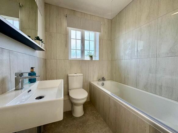 Beanley Close, Luton, LU2 photo 3