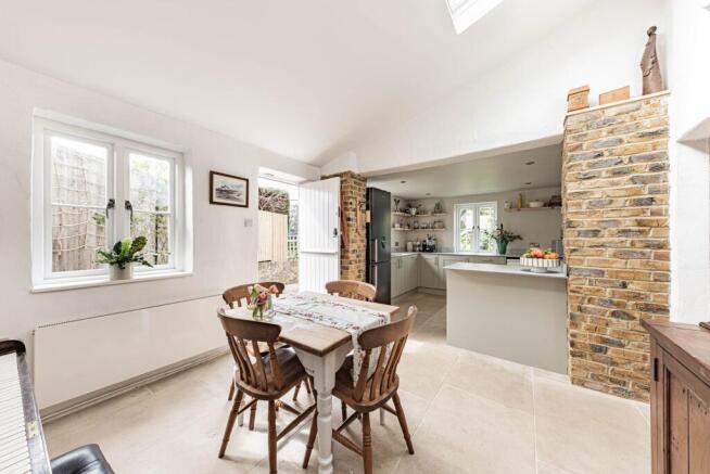 Kitchen/Dining Room (1)