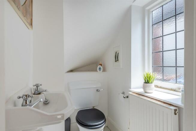 8608382-interior12.jpg