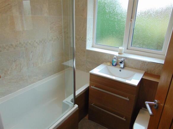 LUXURY REFITTED BATHROOM