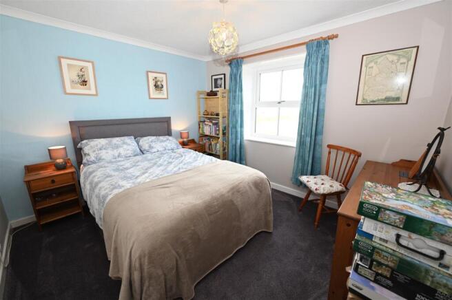 3 bed Semi-Detached for sale Image 10