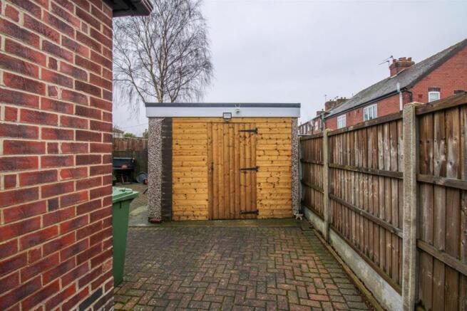 1 bed Detached Bungalow for sale Image 9