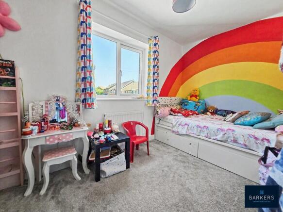 3 bed Town House for sale Image 9