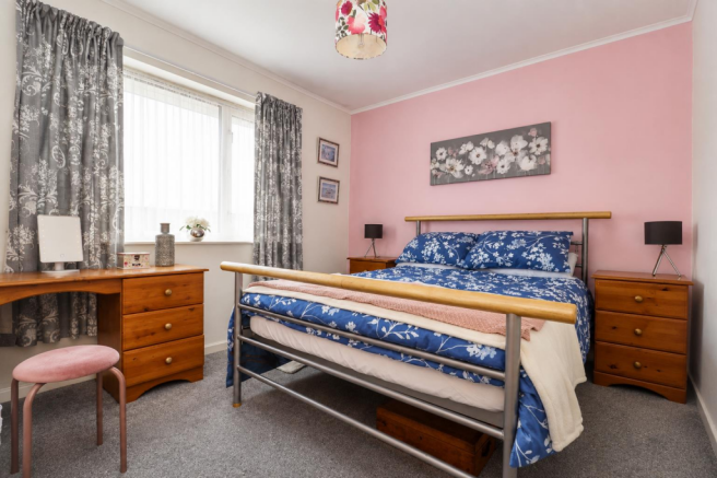 3 bed Semi-Detached for sale Image 10