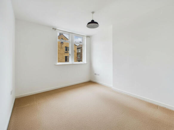 2 bed Flat to rent Image 4