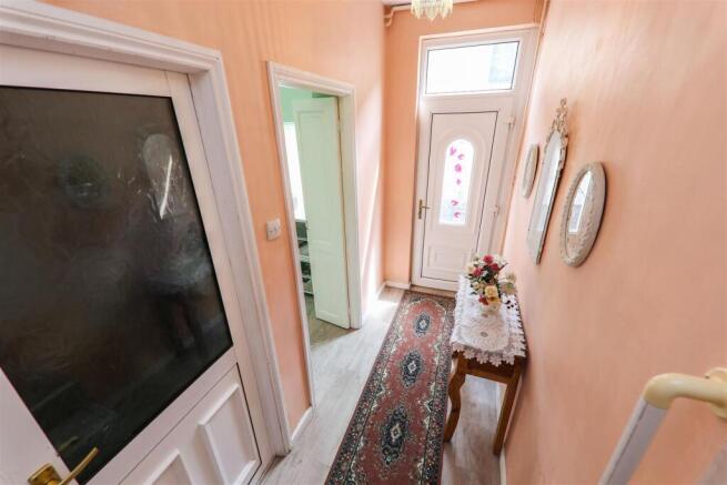 4 bed Detached for sale Image 11