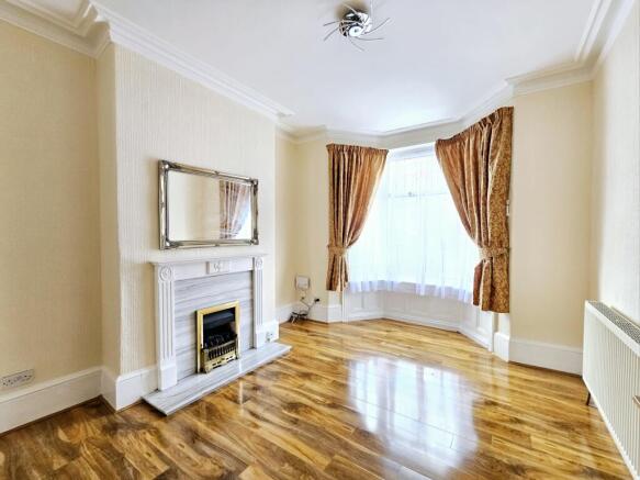 3 bed Terraced for sale Image 4