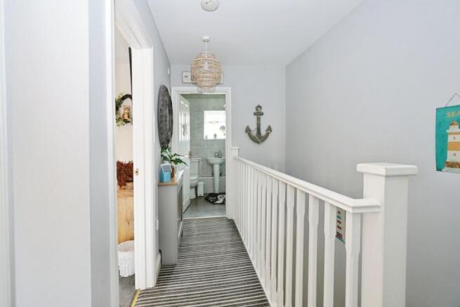 3 bed Terraced for sale Image 11