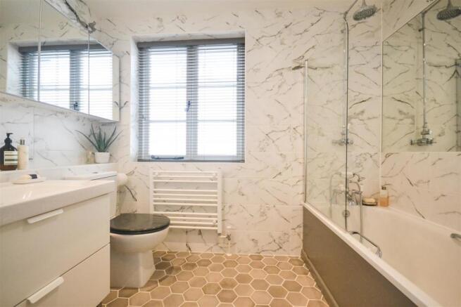 Bathroom.jpg