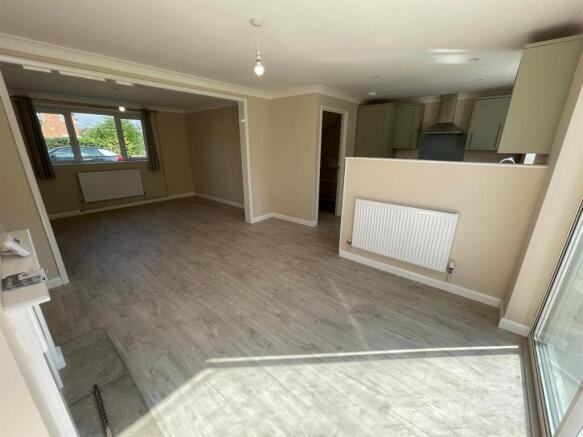 WhatsApp Image 2023-12-04 at 11.27.19 (2).jpeg