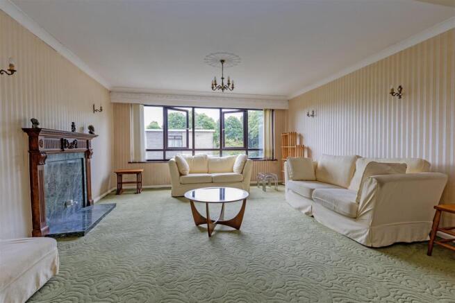 2 bed Apartment for sale Image 5