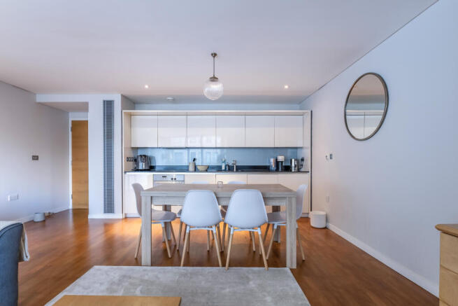 Modern Open Plan Kitchen