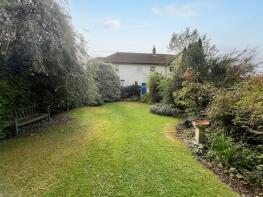 Rowallan, St Quentins Close, Llanblethian, Cowbridge CF71 7EZ