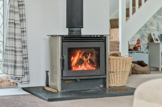5 bed Detached for sale Image 6