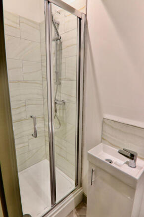 1 bed House Share to rent Image 8